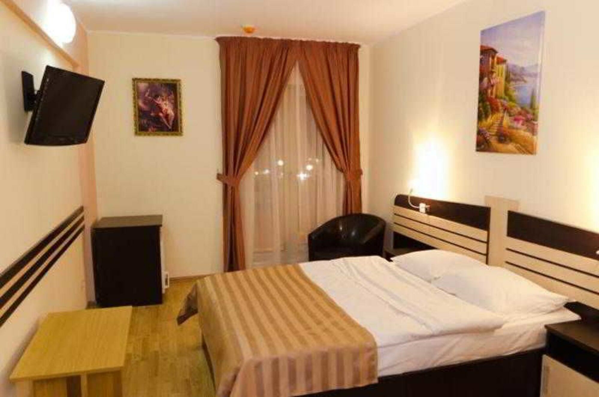 Hotel Zimbru Iasi Exterior photo